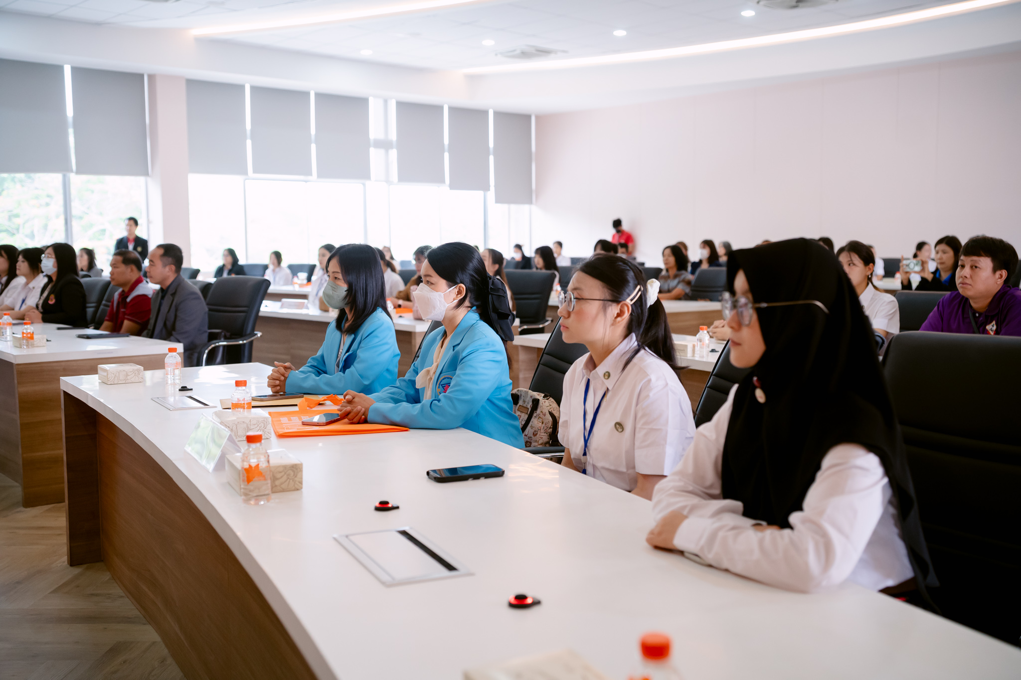 กิจกรรมส่งมอบนักศึกษาฝึกประสบการณ์วิชาชีพครูสอนภาษาจีน