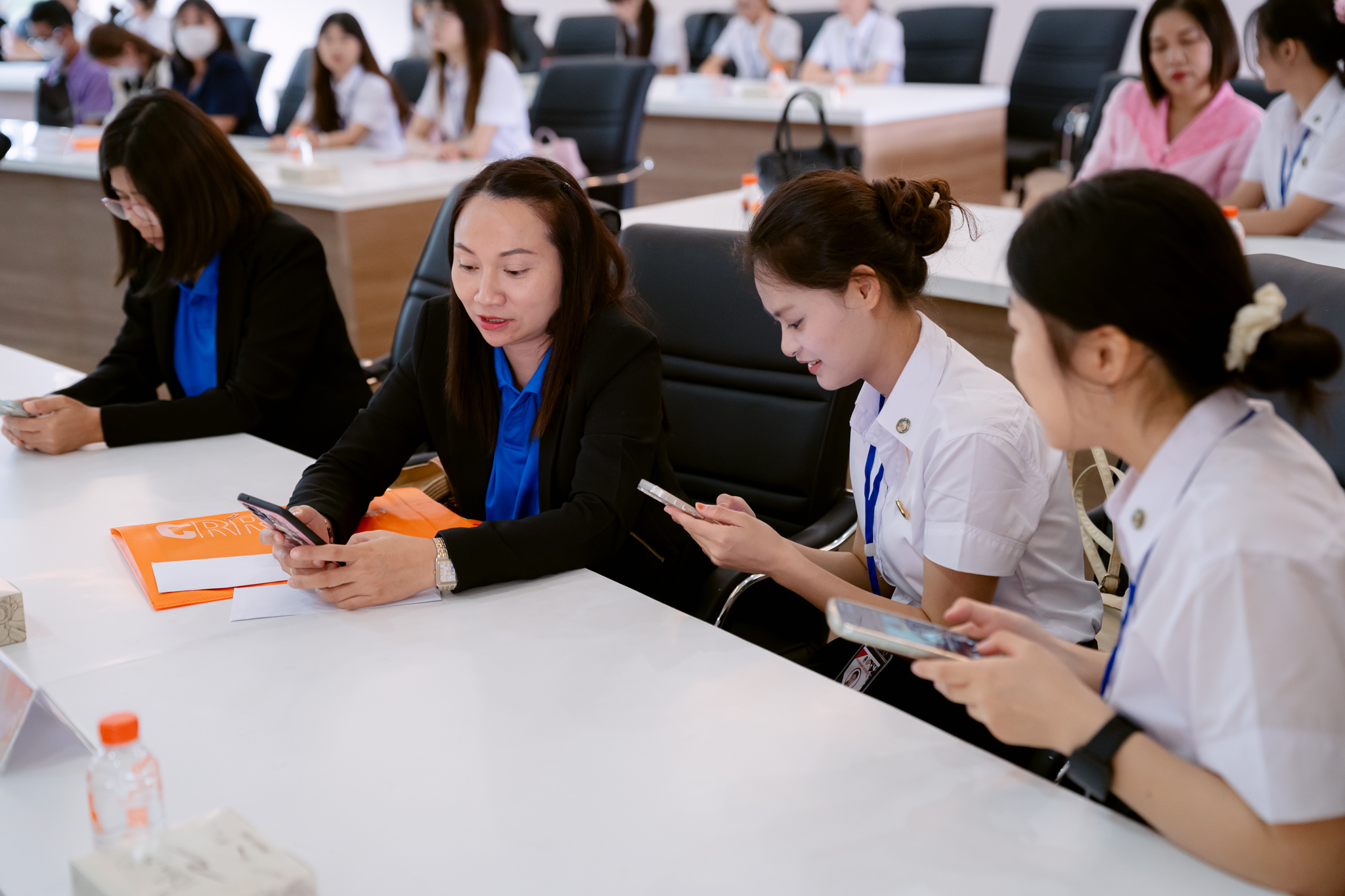 กิจกรรมส่งมอบนักศึกษาฝึกประสบการณ์วิชาชีพครูสอนภาษาจีน