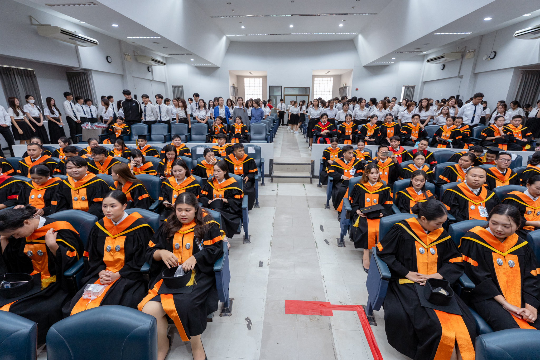 แสดงความยินดีกับ  บัณฑิตใหม่คณะมนุษยศาสตร์และสังคมศาสตร์