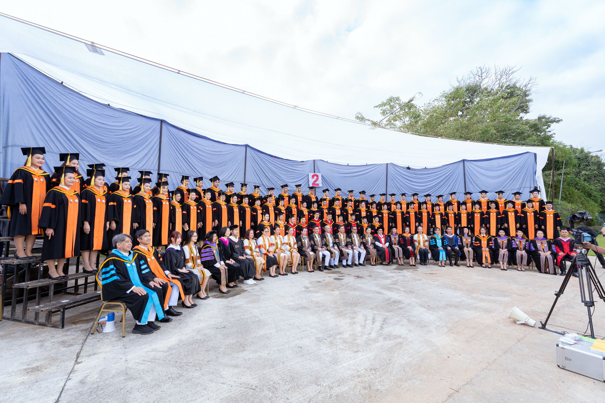 แสดงความยินดีกับ  บัณฑิตใหม่คณะมนุษยศาสตร์และสังคมศาสตร์
