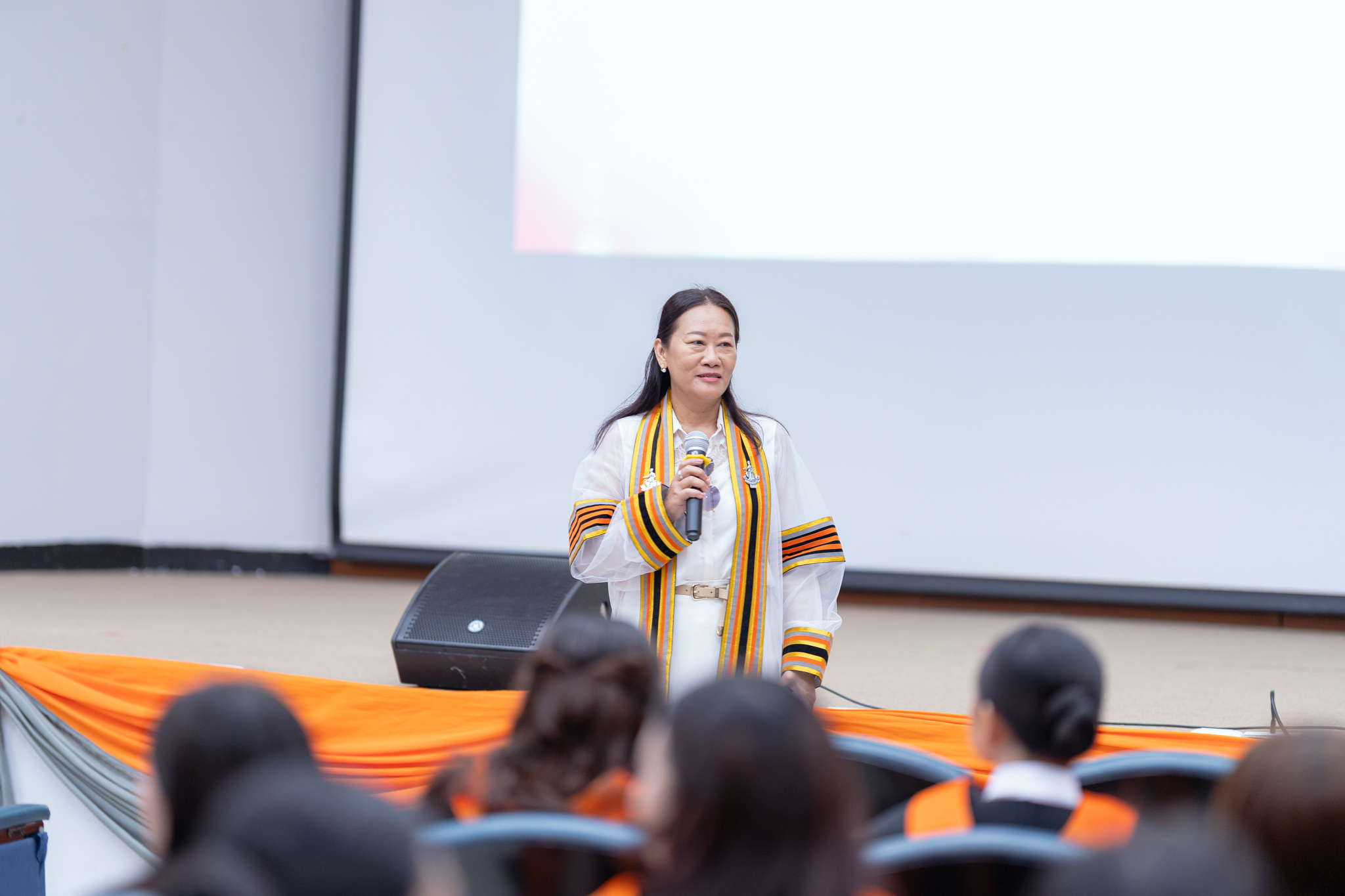 แสดงความยินดีกับ  บัณฑิตใหม่คณะมนุษยศาสตร์และสังคมศาสตร์