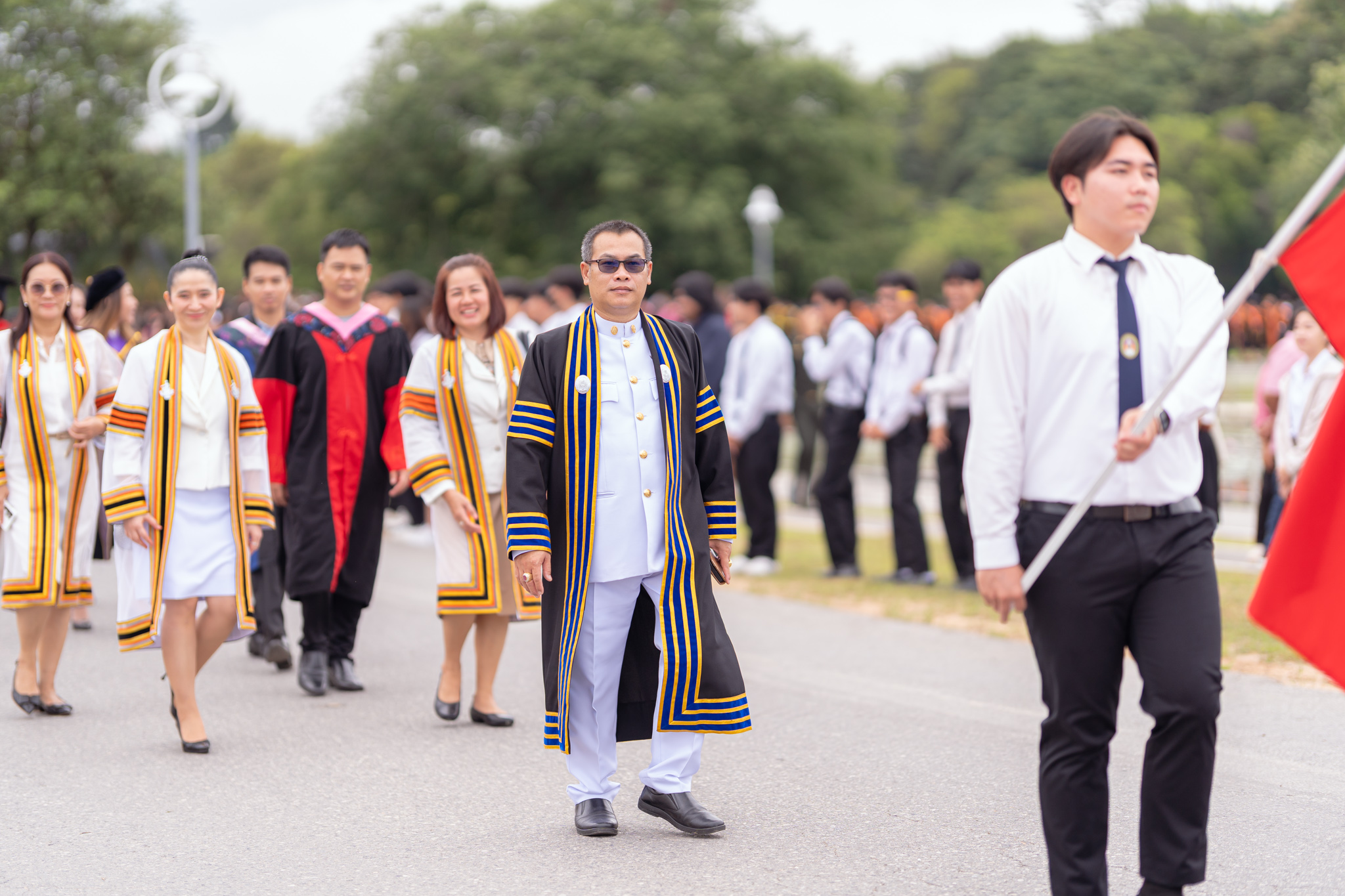 แสดงความยินดีกับ  บัณฑิตใหม่คณะมนุษยศาสตร์และสังคมศาสตร์