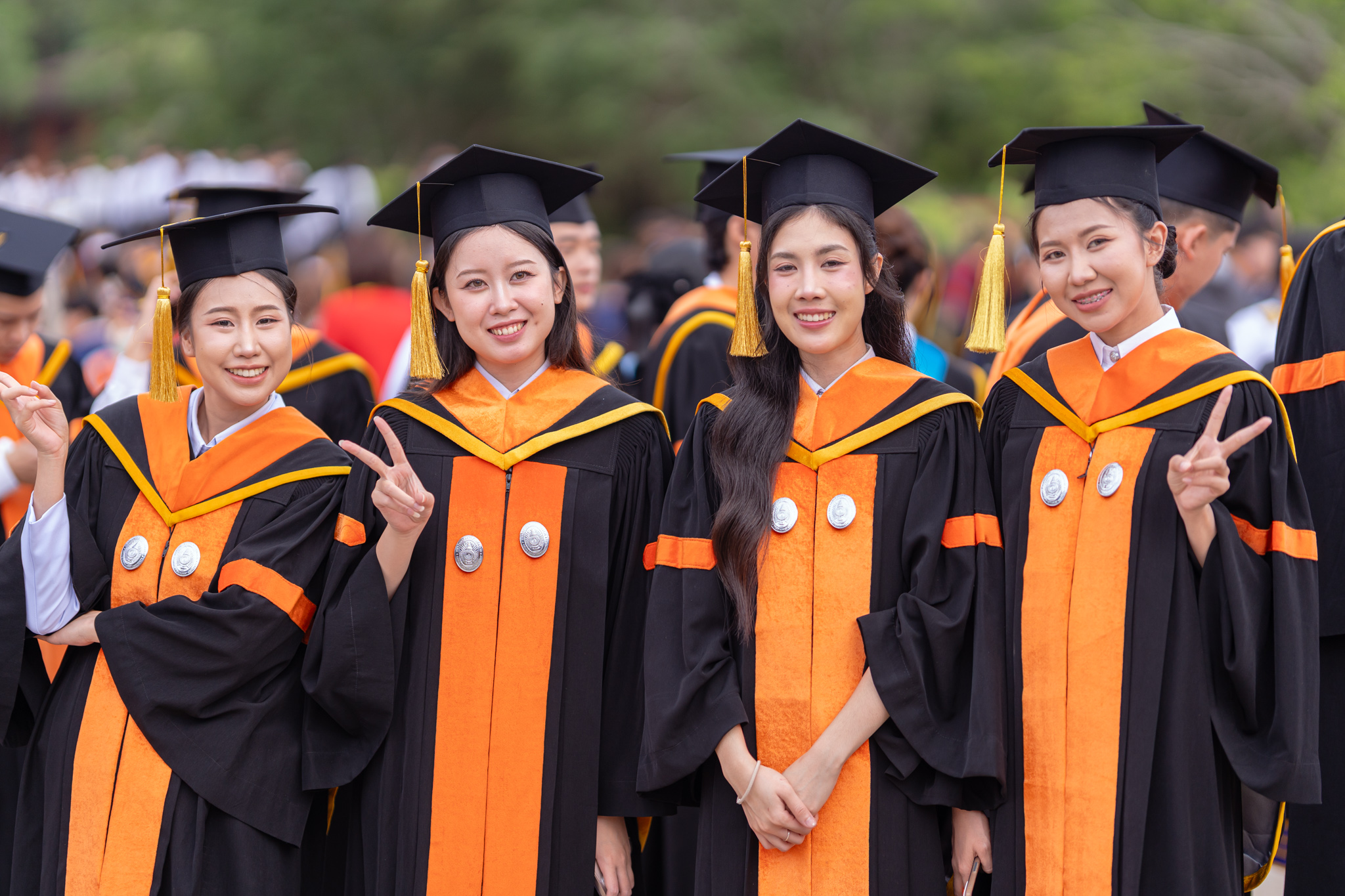 แสดงความยินดีกับ  บัณฑิตใหม่คณะมนุษยศาสตร์และสังคมศาสตร์