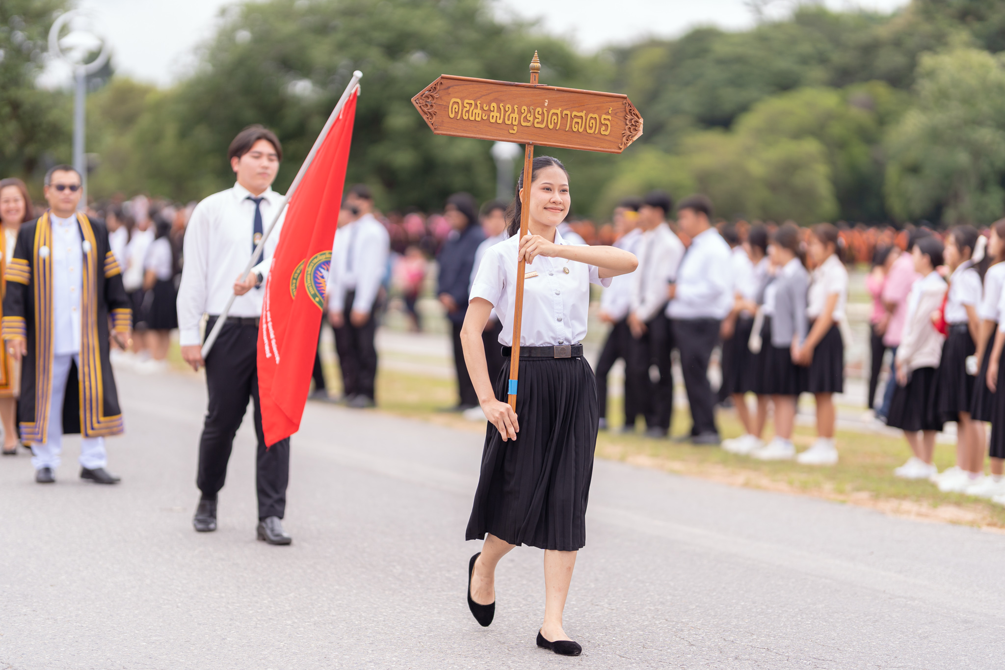 แสดงความยินดีกับ  บัณฑิตใหม่คณะมนุษยศาสตร์และสังคมศาสตร์