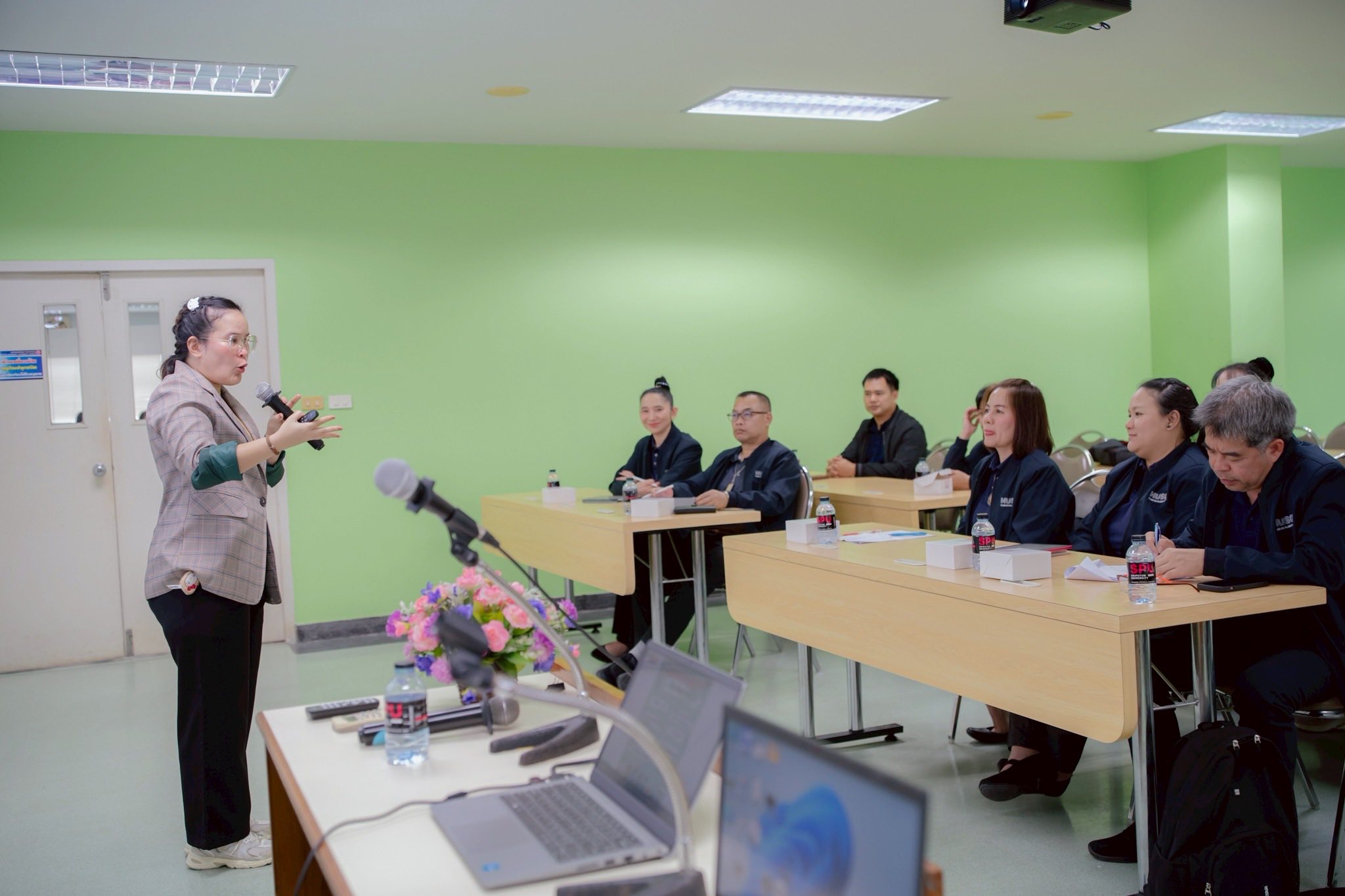 คณะมนุษยศาสตร์และสังคมศาสตร์ ศึกษาดูงาน ณ มหาวิทยาลัยศรีปทุม เขตชลบุรี จังหวัดชลบุรี